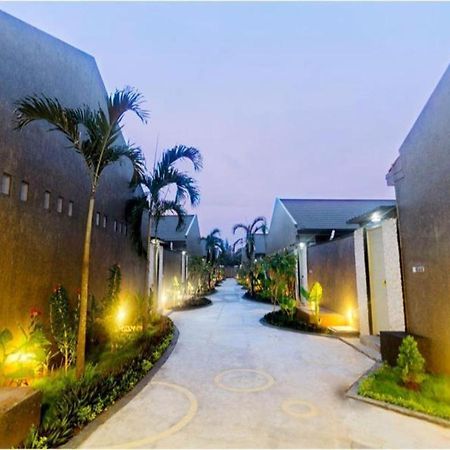 Bali Rich Villa Tuban  Екстериор снимка